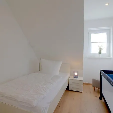 Mu1a Dachgeschosswohnung * Dorumer Neufeld